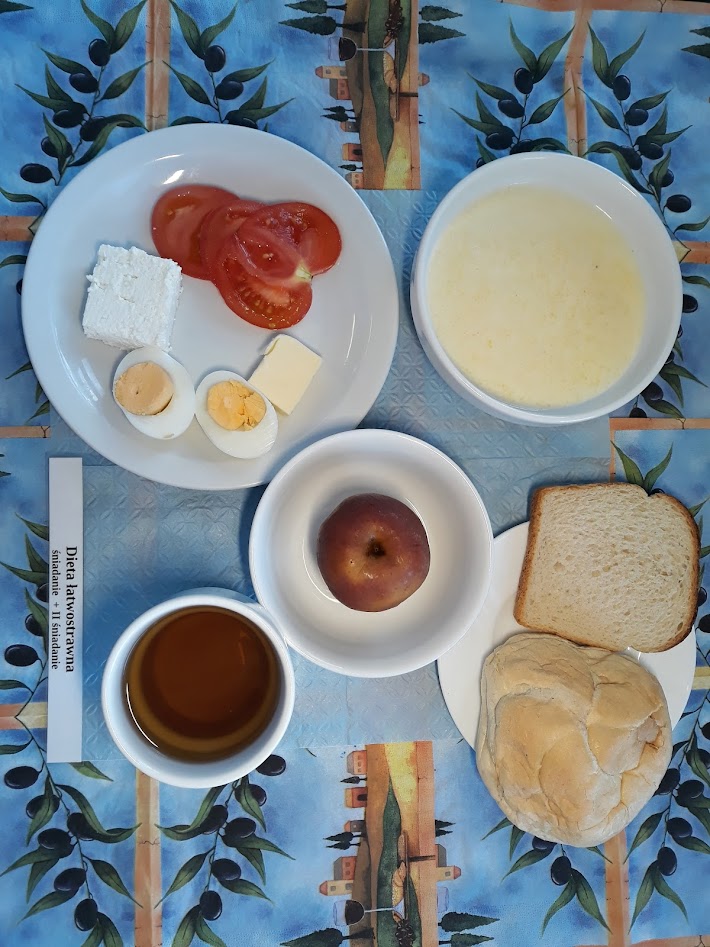 Śniadanie dieta łatwostrawna bogatobiałkowa