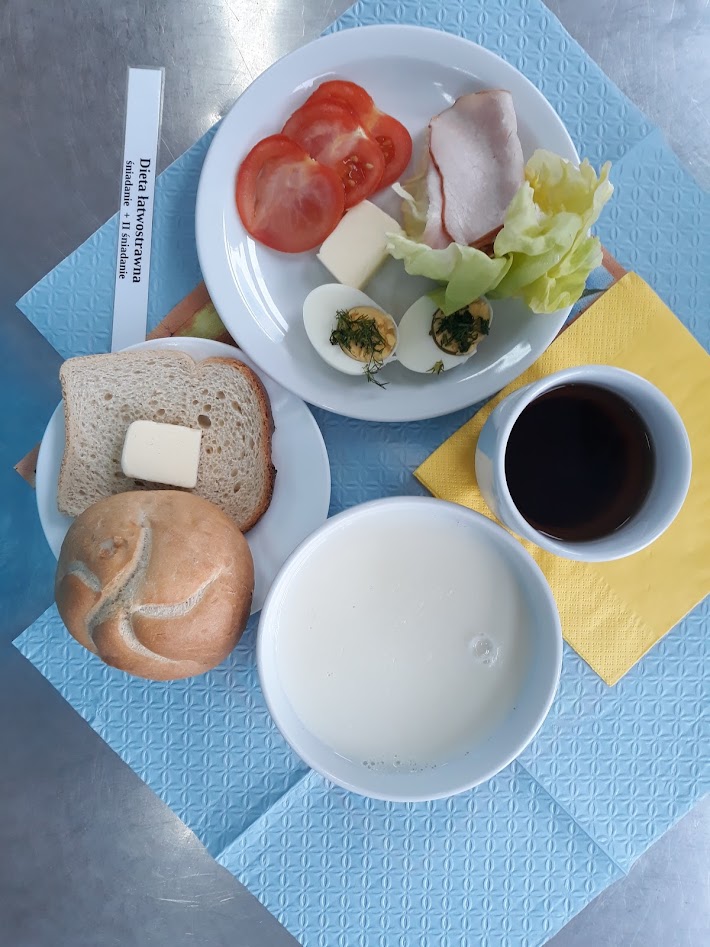 Śniadanie dieta łatwostrawna bogatobiałkowa