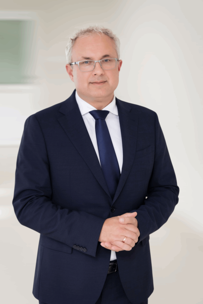 Dyrektor Maciej Leszkowicz